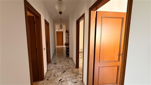 Appartamento di 4 vani + acc. al 3° piano con ascensore